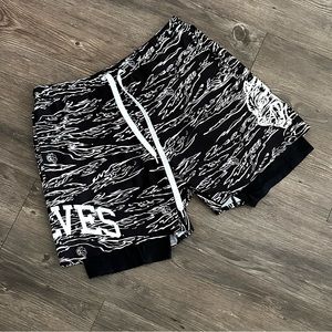 Darc Sport. Large. Shorts.